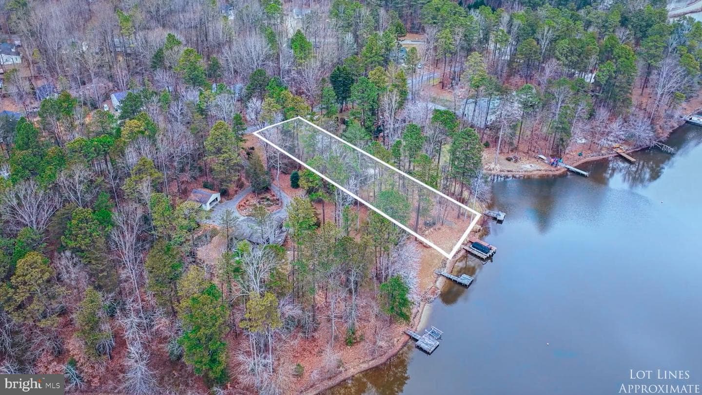 476 Lake Caroline Drive photo 3