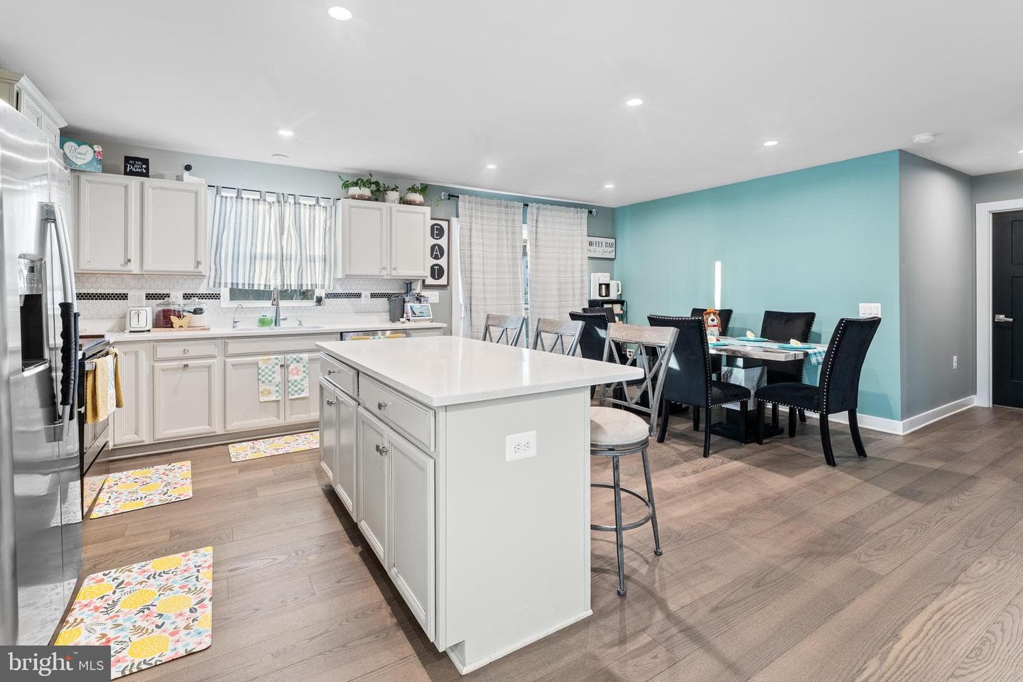 18261 Signature Way photo 14