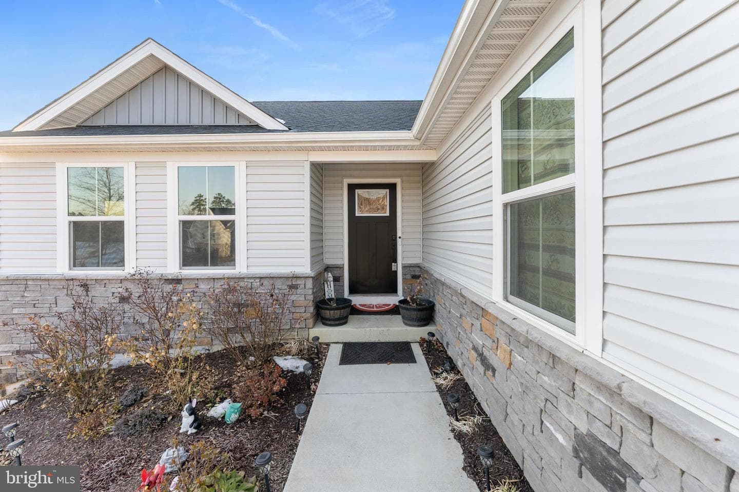 18261 Signature Way photo 2