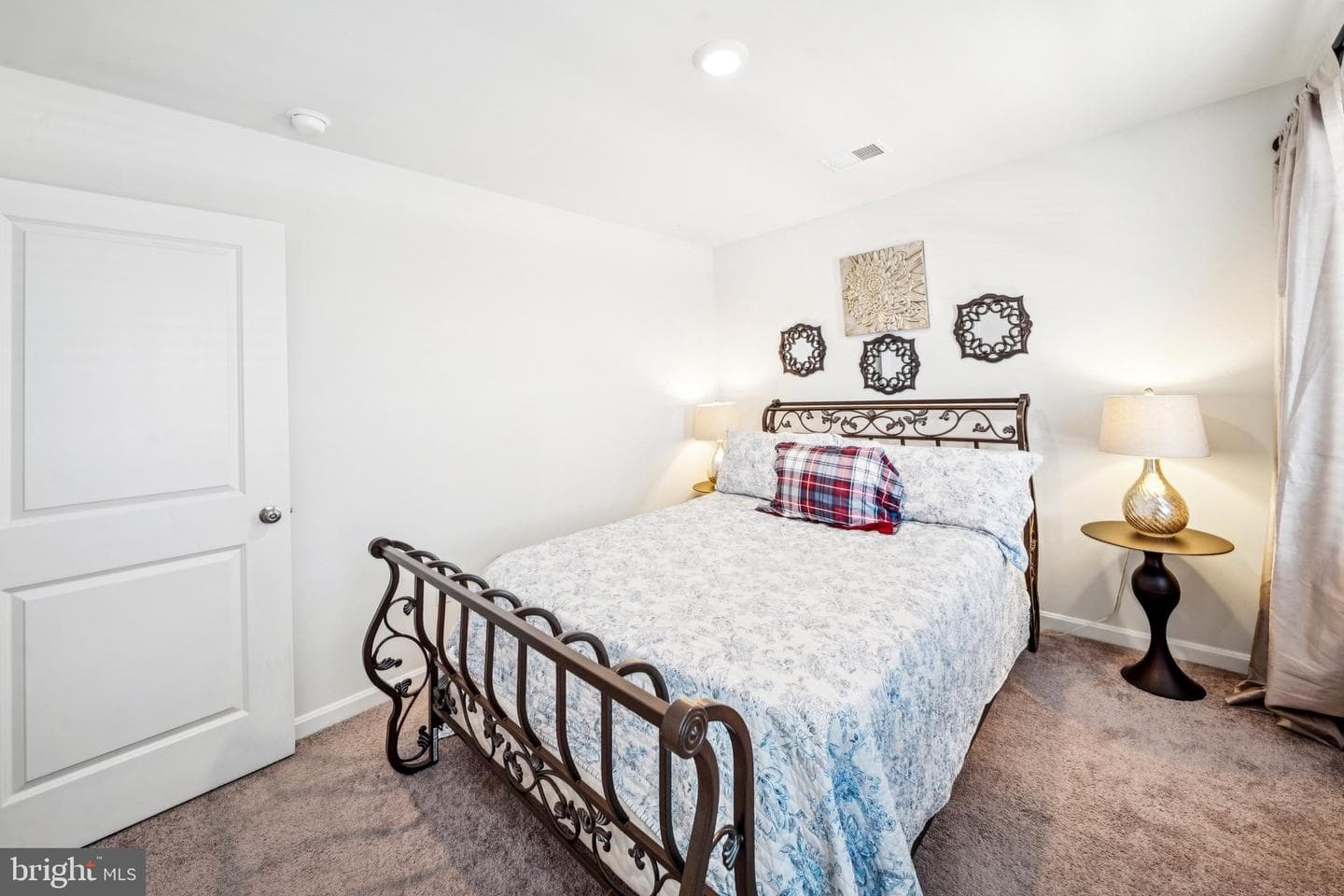 17912 Meriwether Lewis Street photo 31