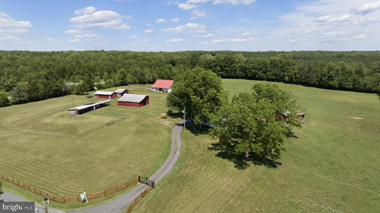 1815 Country Rd photo 10