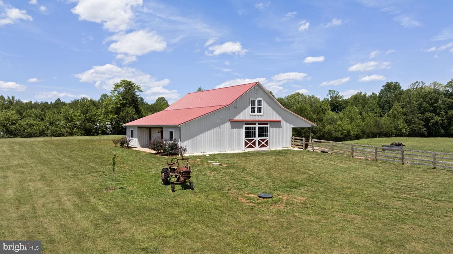 1815 Country Rd photo 5