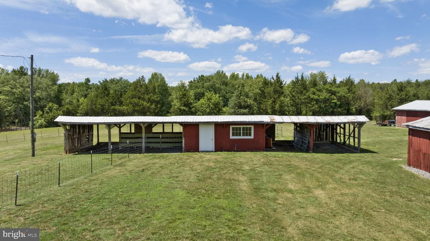 1815 Country Rd photo 76