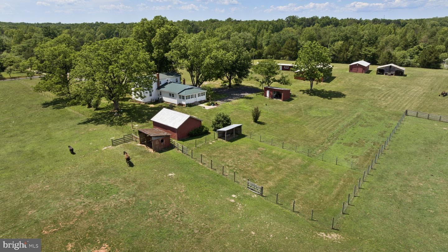 1815 Country Rd photo 83