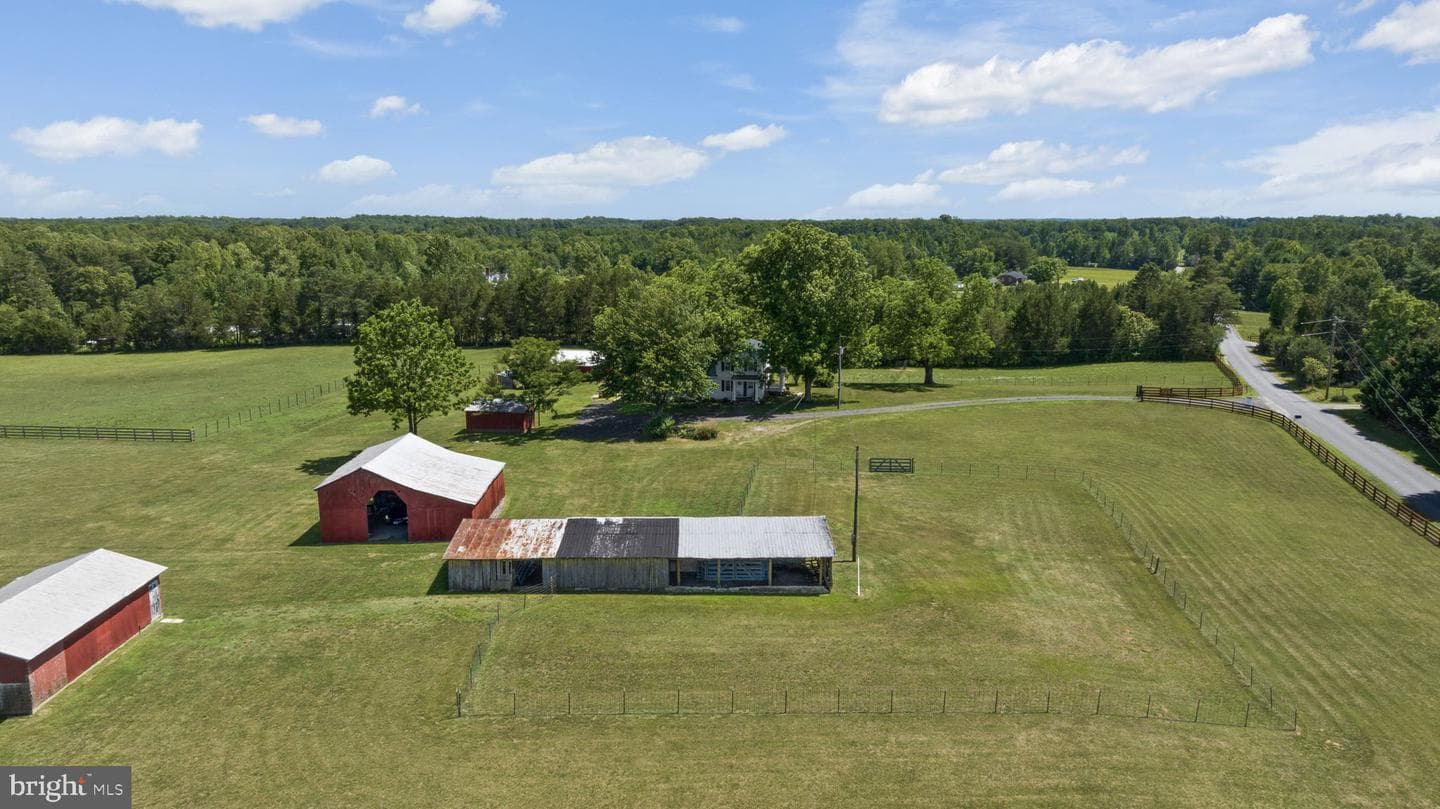1815 Country Rd photo 9