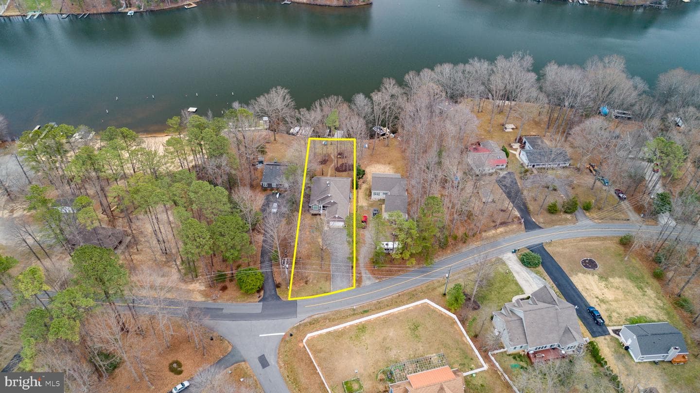328 Lake Caroline Drive photo 79