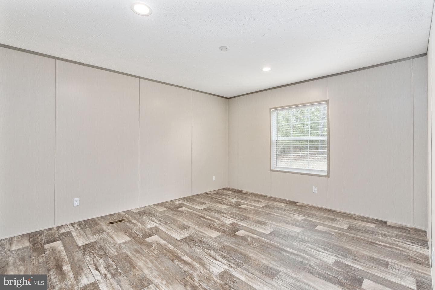 29373 Westward Ln photo 32