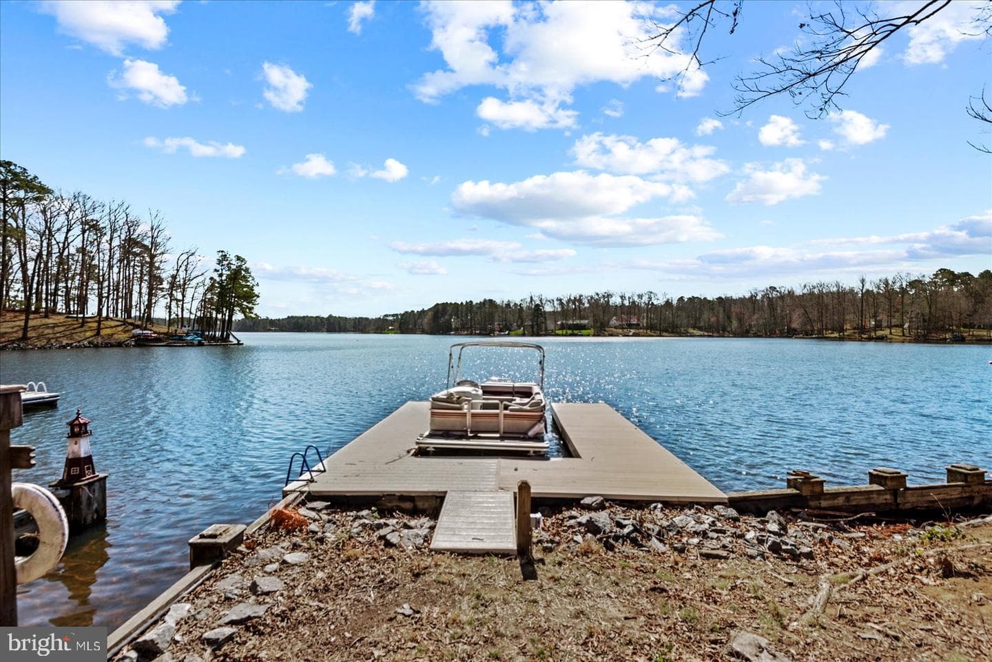 686 Lake Caroline Drive photo 14