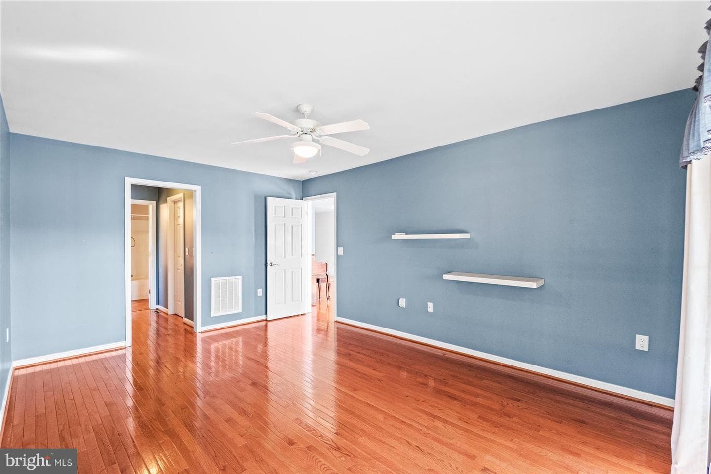 686 Lake Caroline Drive photo 31