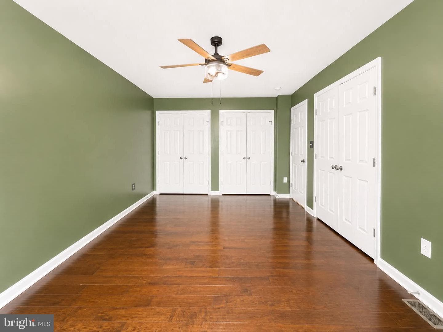 210 Lexington Drive photo 22