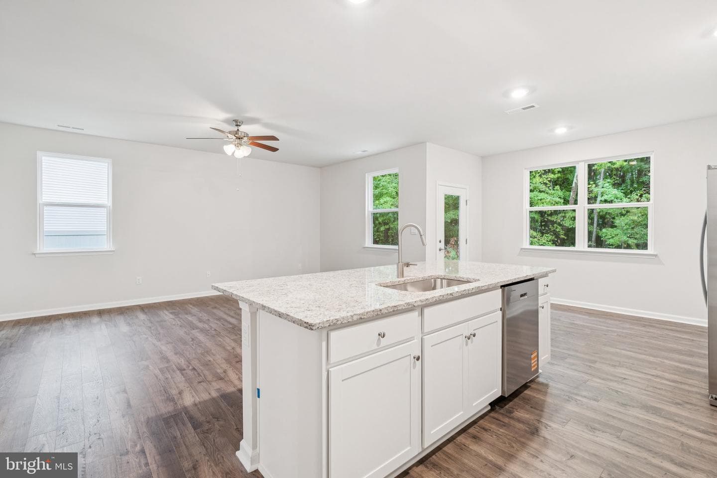 6296 Sterling Way photo 9
