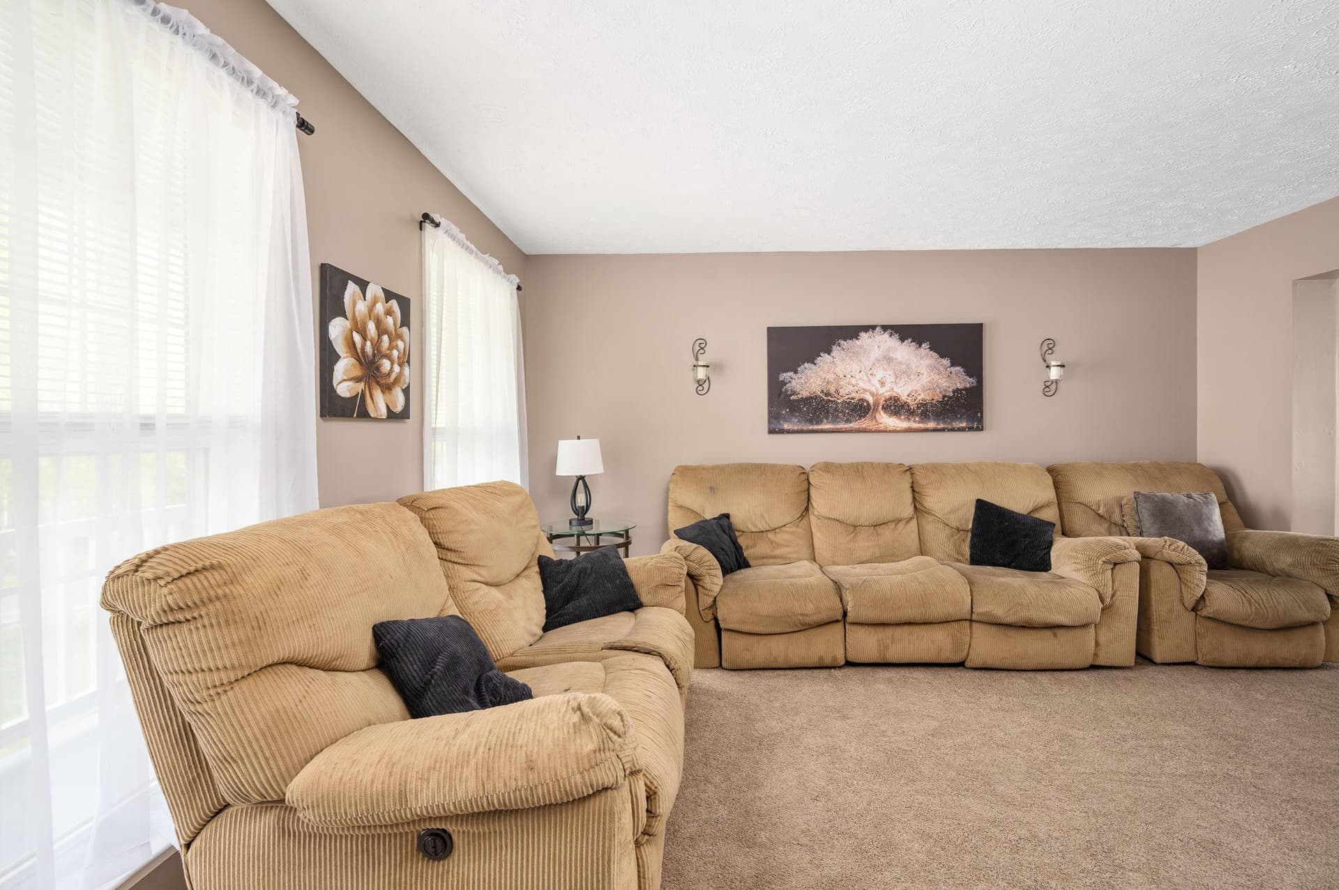 100 Surrey Drive photo 18