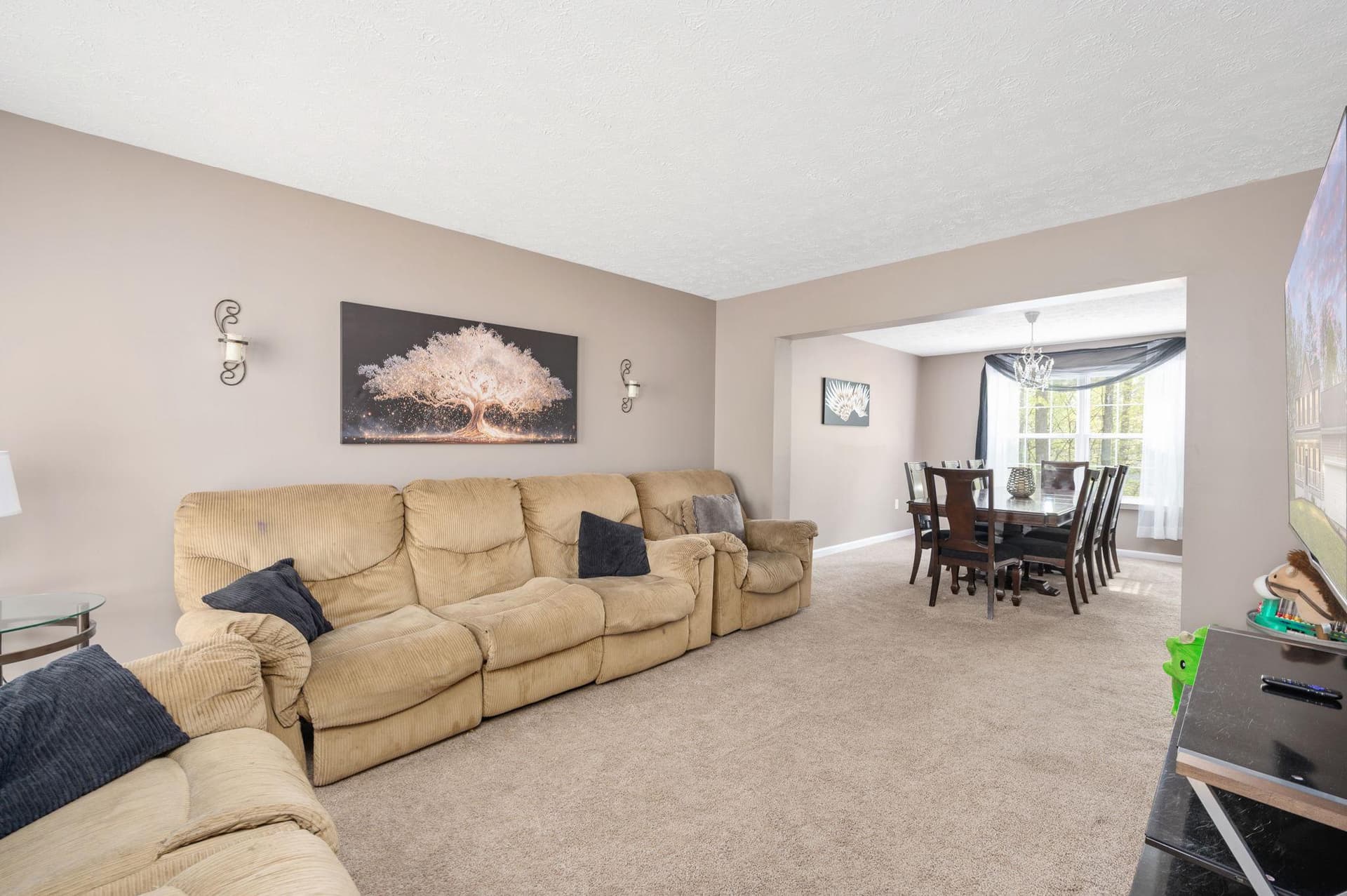 100 Surrey Drive photo 19