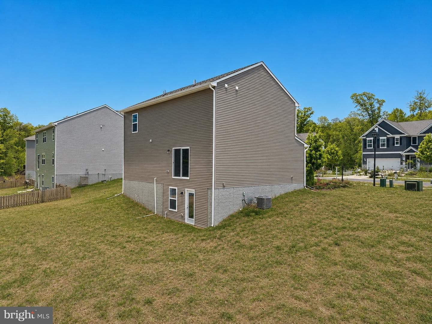 18049 Jackson Drive photo 28