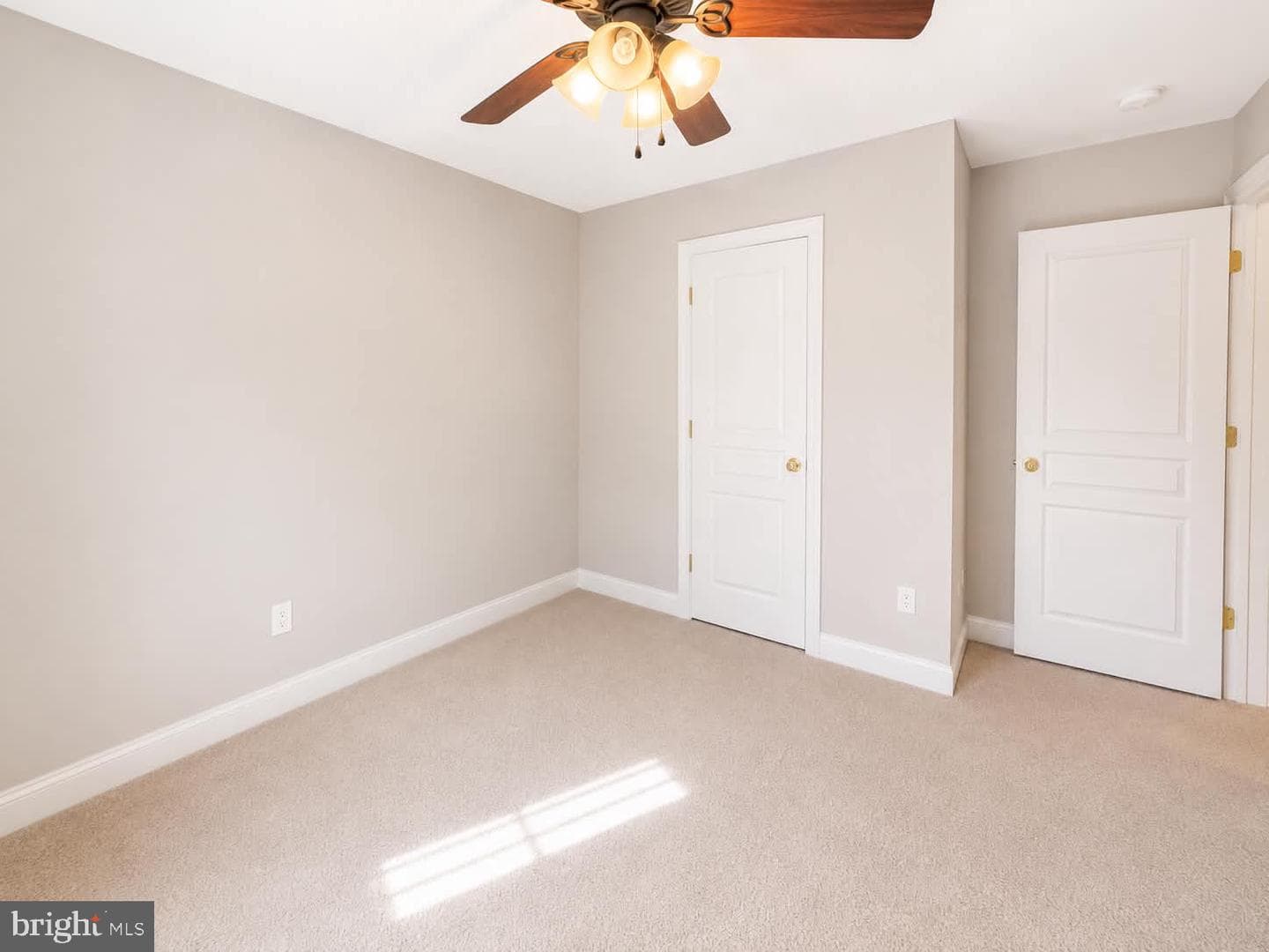 409 Cornwall Drive photo 22