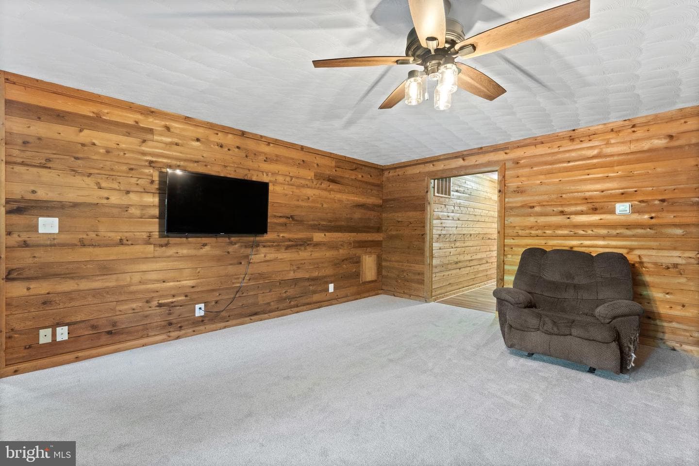 433 Cornwall Drive photo 13