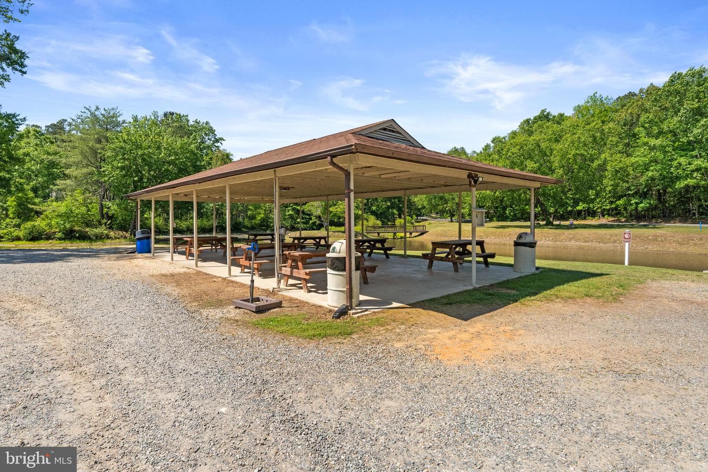 433 Cornwall Drive photo 48