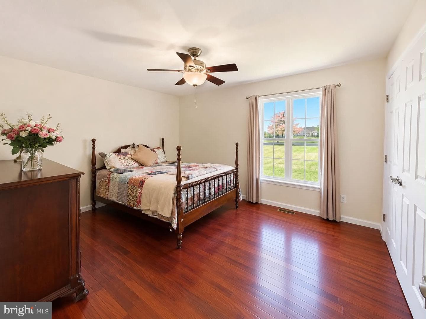 118 Gill Street photo 23