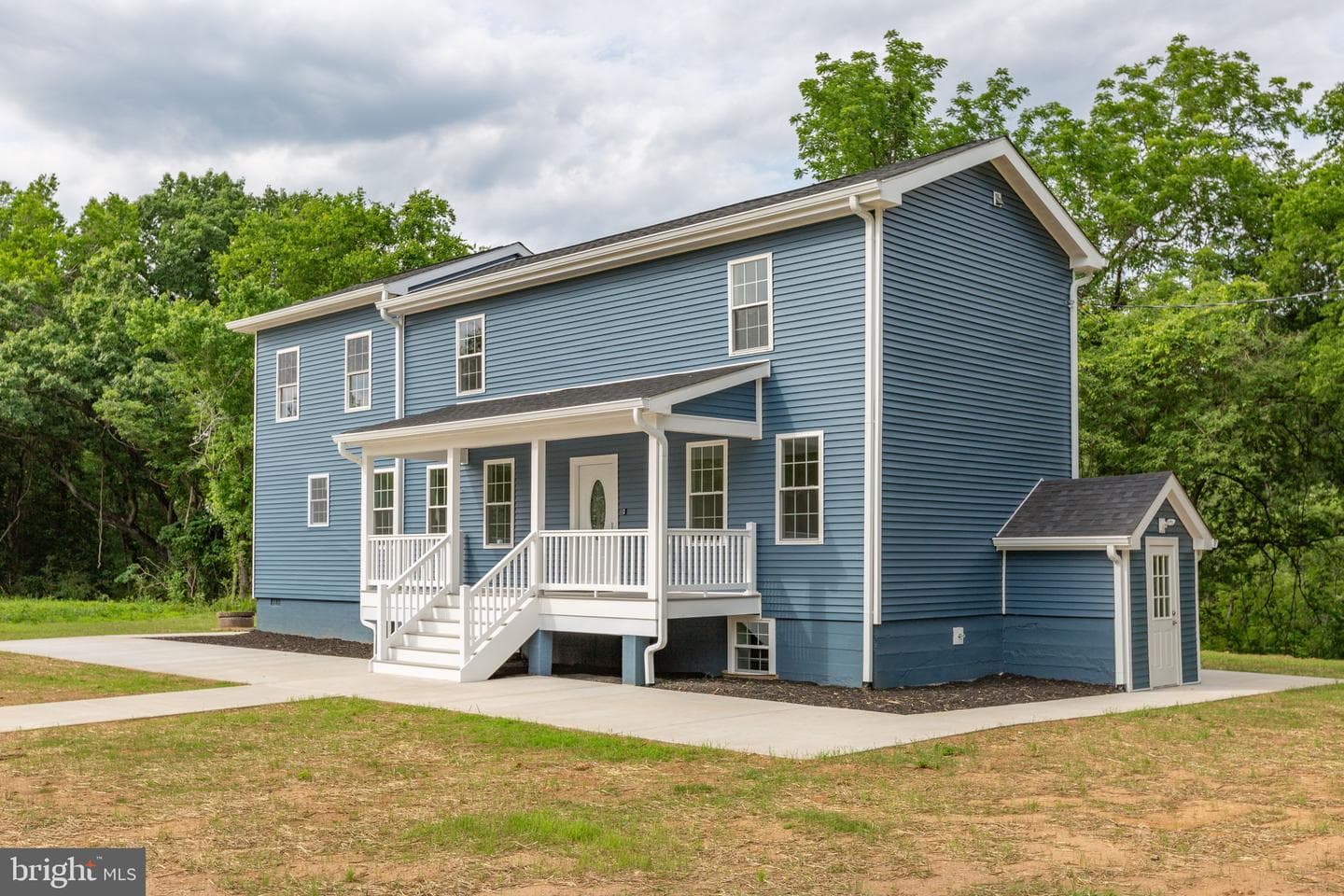 19005 Tidewater Trail photo 1