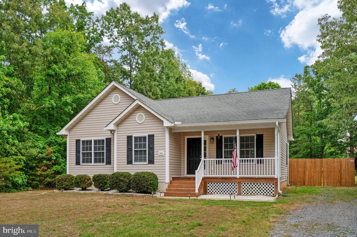 634 Clover Hill Drive photo 12