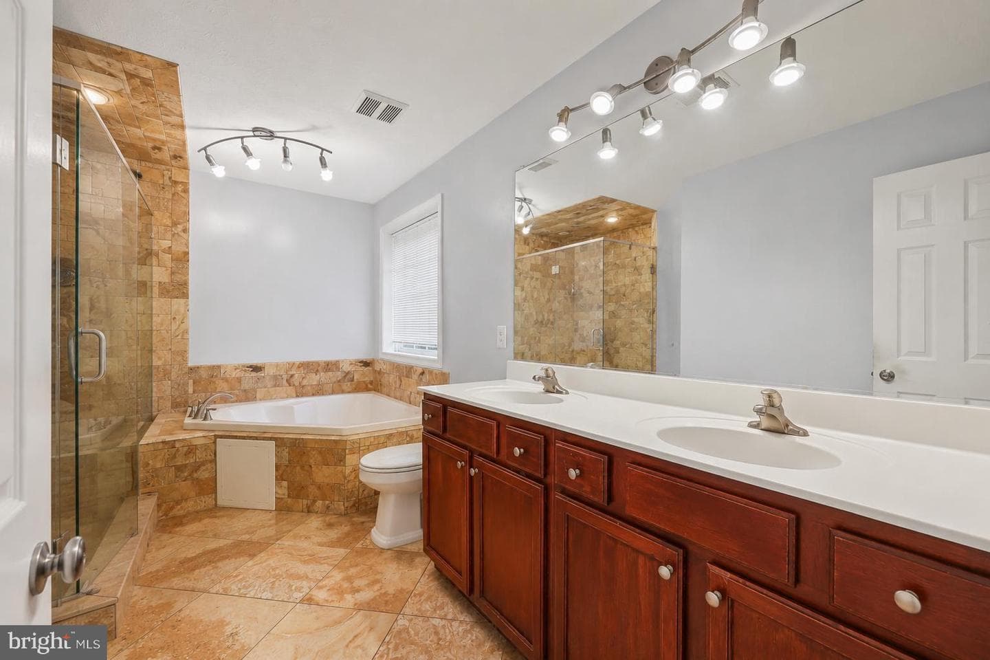209 Estate Drive photo 16