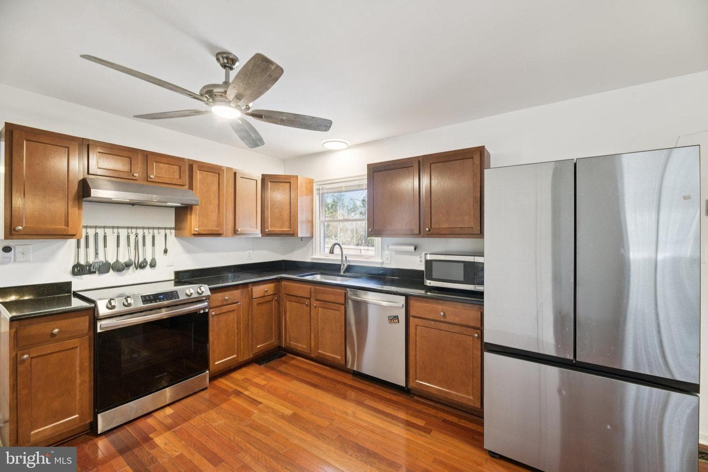 736 Annapolis Drive photo 39