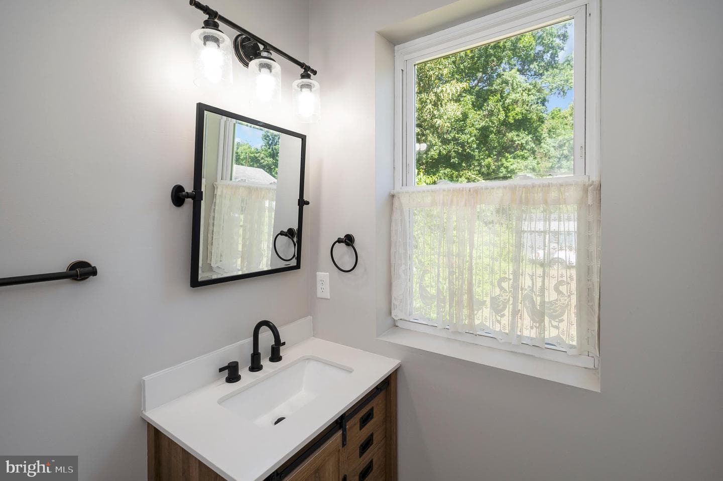 16036 Rogers Clark Boulevard photo 26