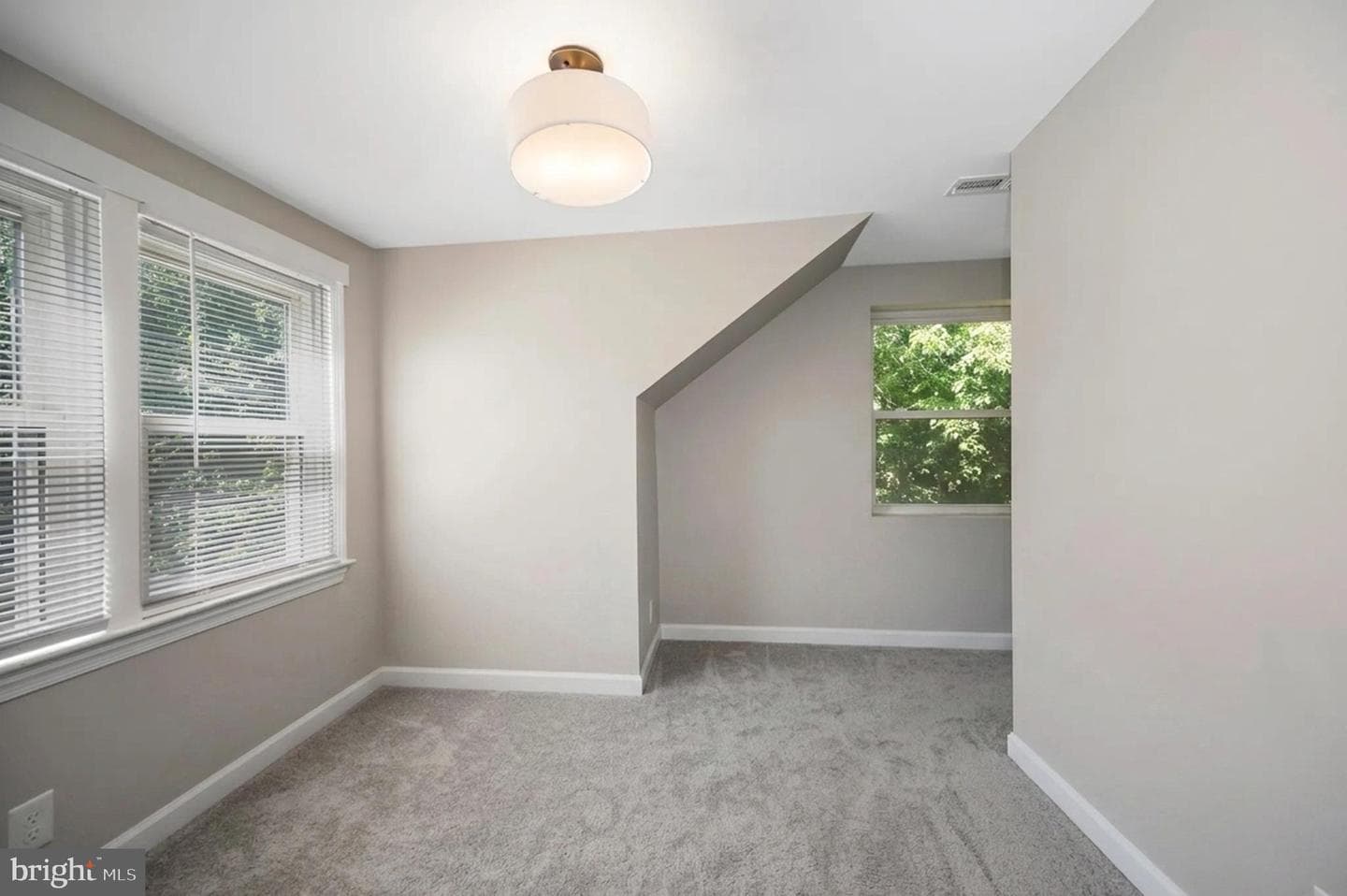 16036 Rogers Clark Boulevard photo 33