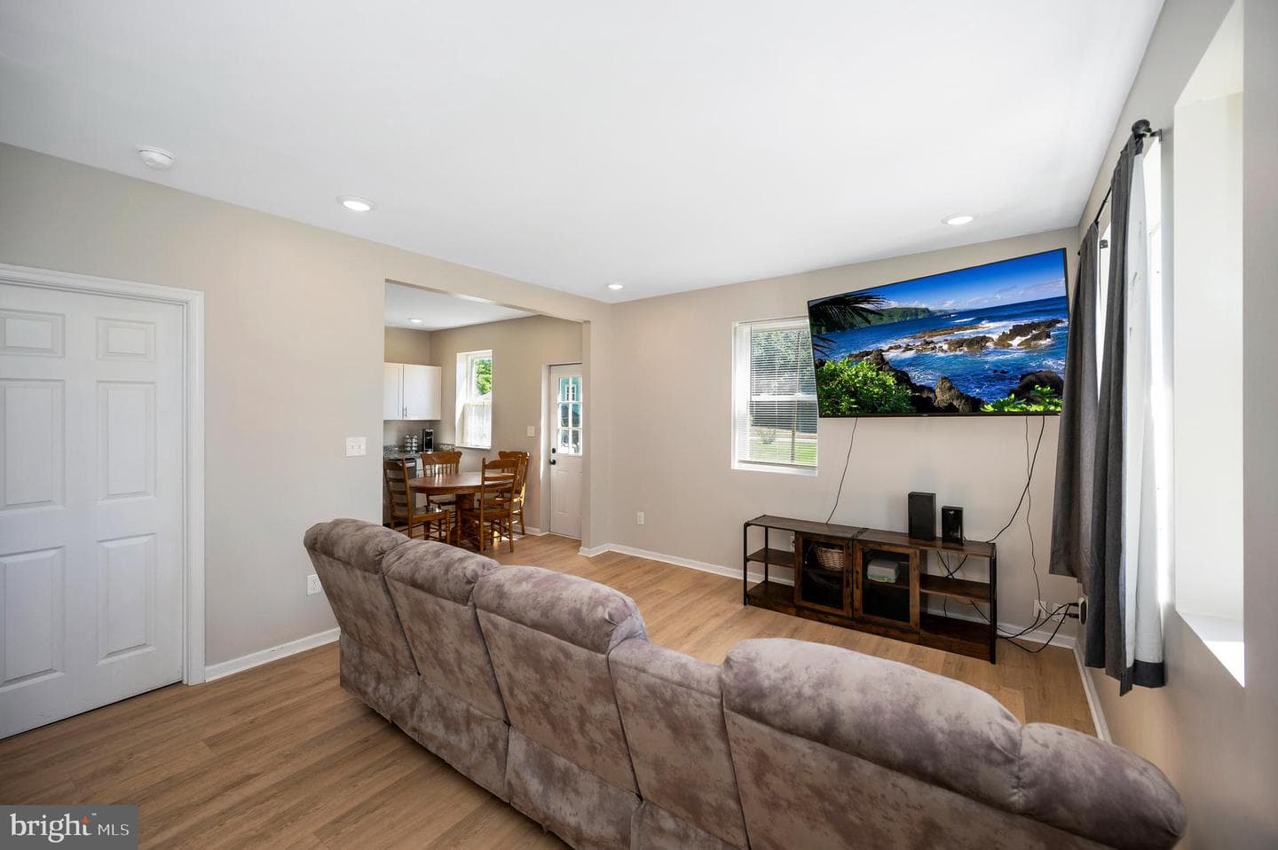 16036 Rogers Clark Boulevard photo 6