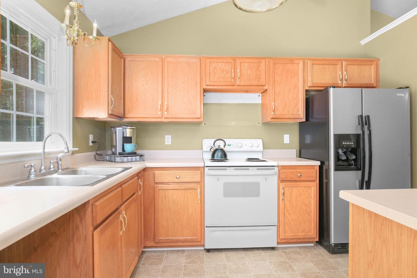 675 Welsh Drive photo 9