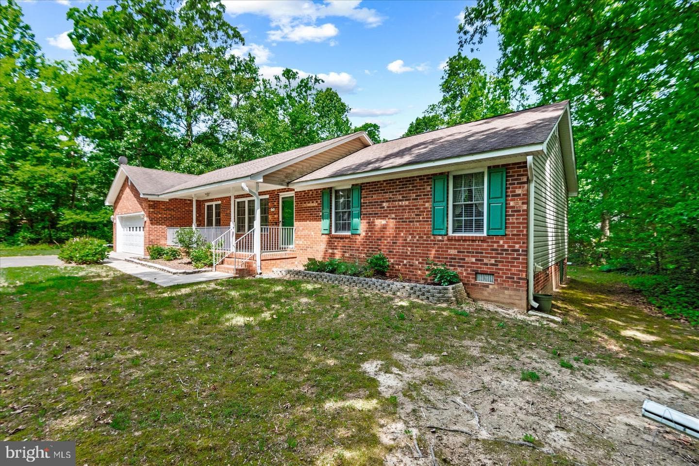 18084 Harding Drive photo 4