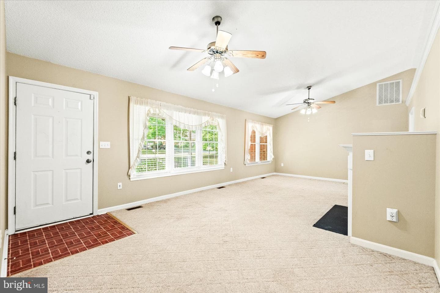 18084 Harding Drive photo 7