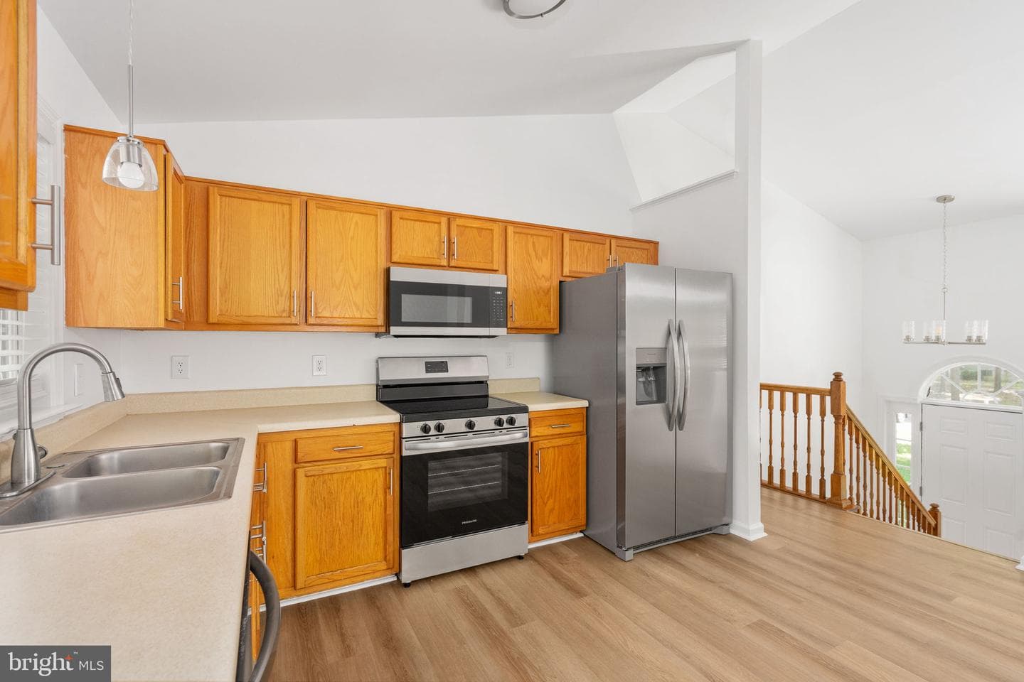 261 Manchester Drive photo 27