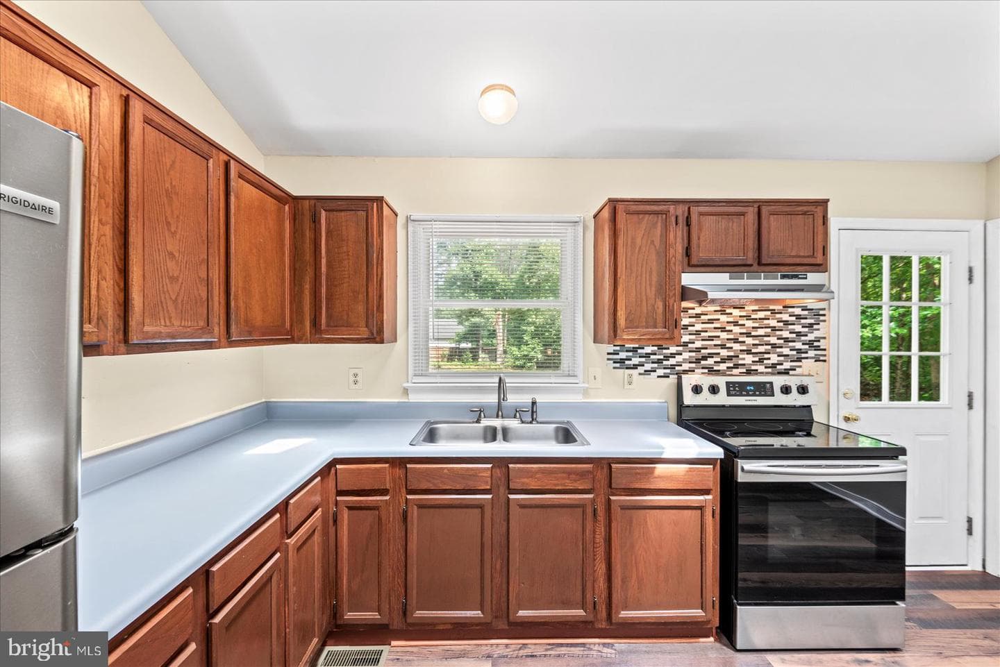 6 Kennedy Cove photo 10