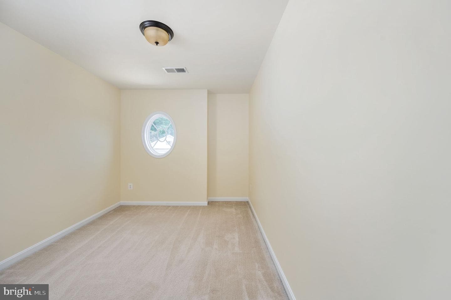 7323 Legacy Lane photo 44