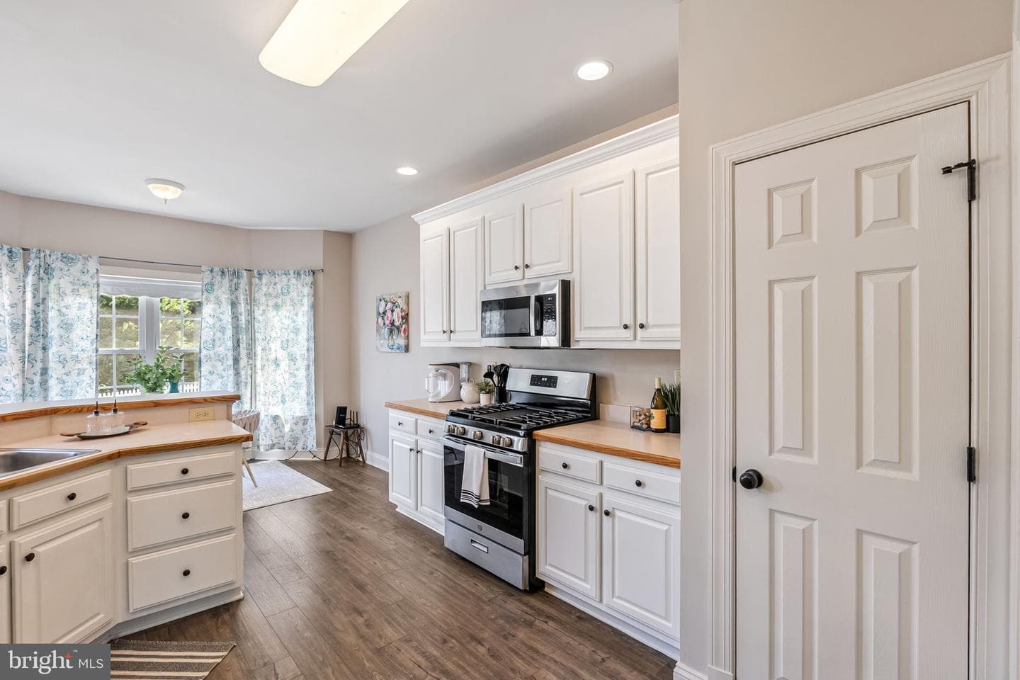 410 Roper Drive photo 27
