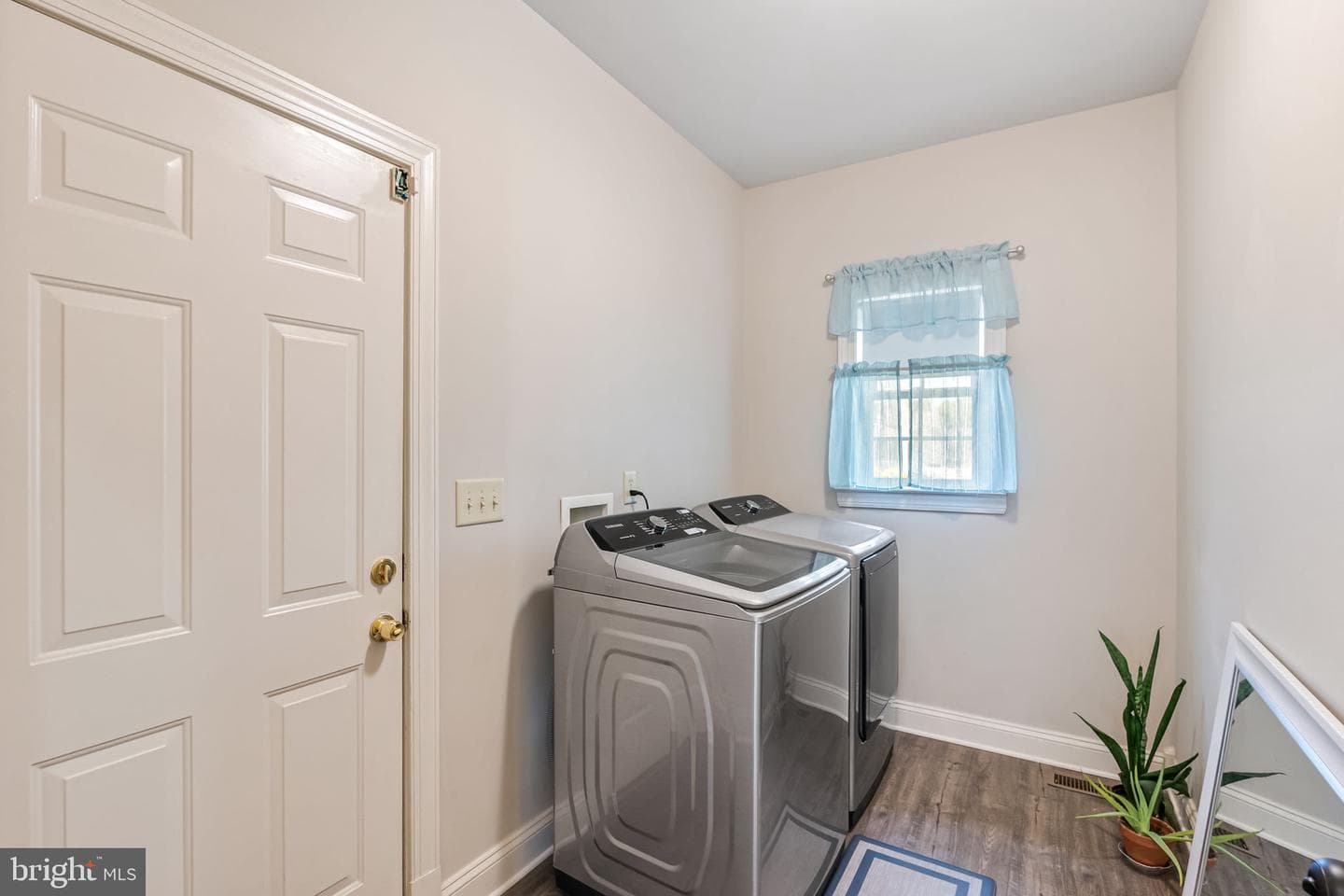 410 Roper Drive photo 28