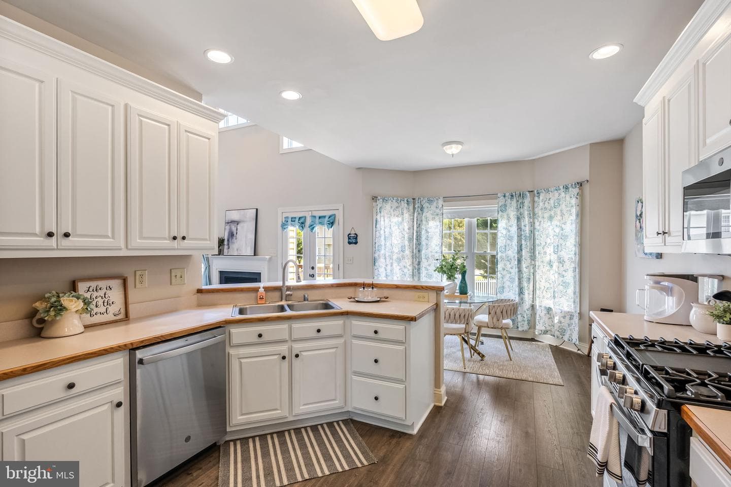 410 Roper Drive photo 4