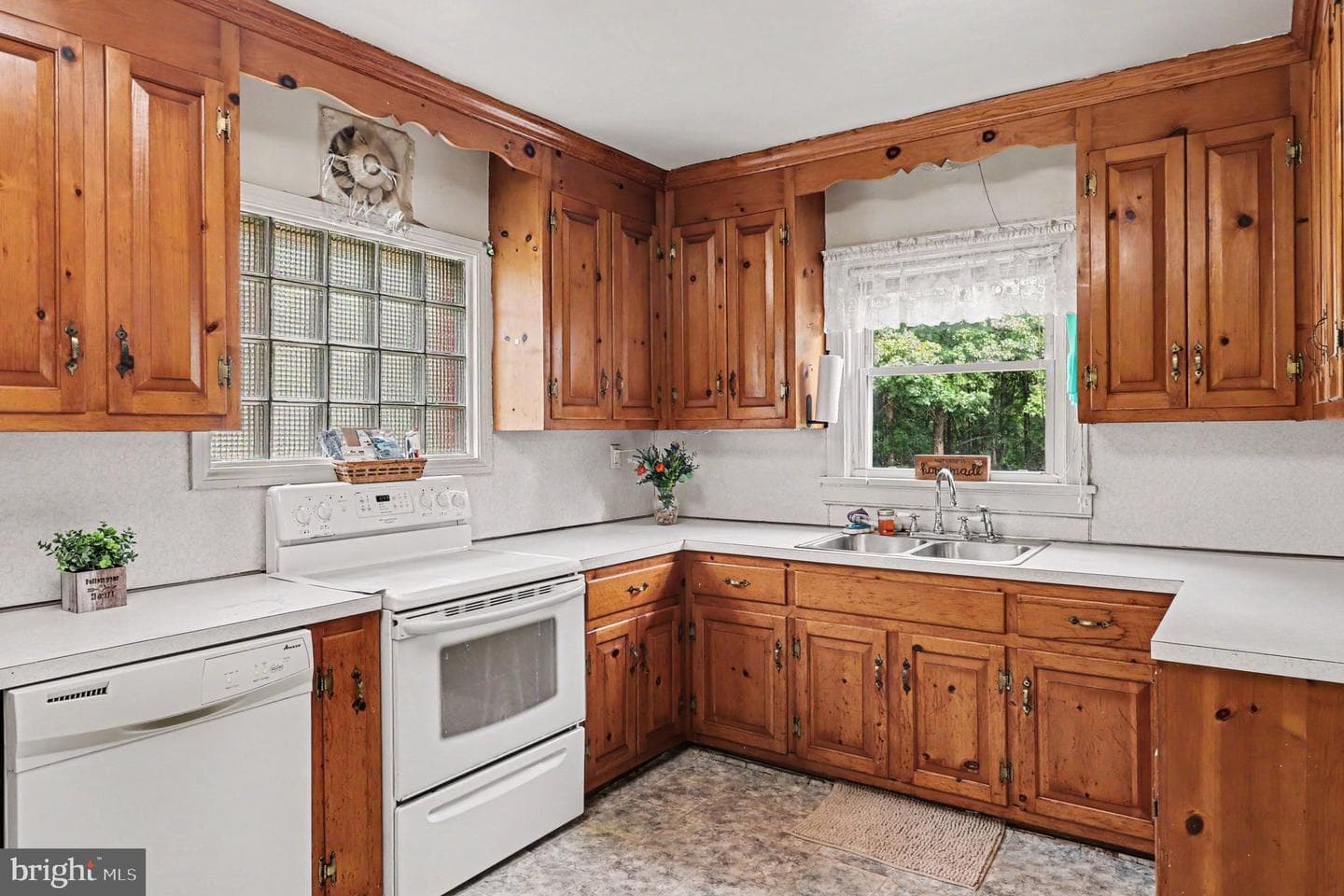 24294 Ruther Glen Road photo 10