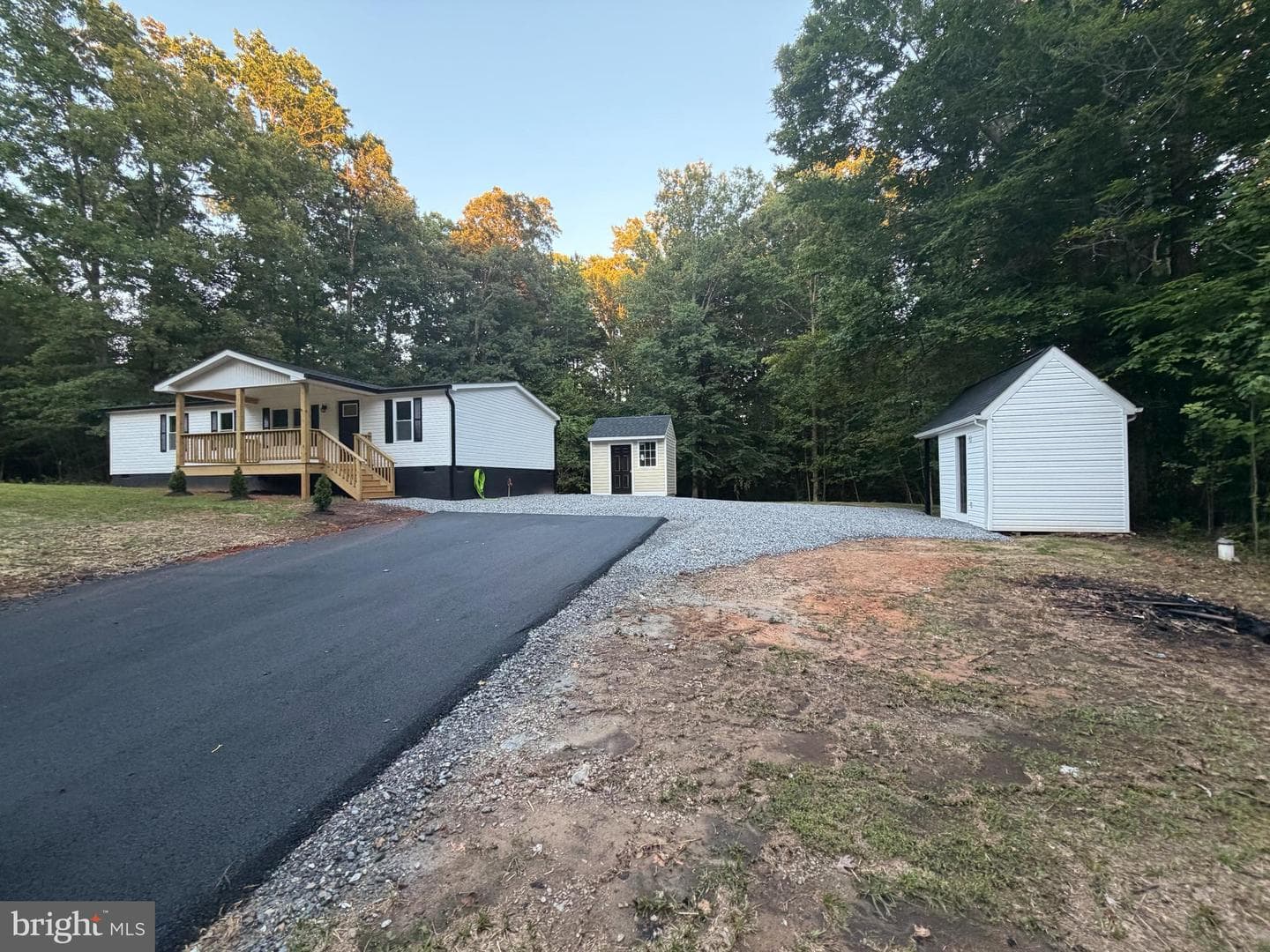 13577 Countyline Church Road, Woodford