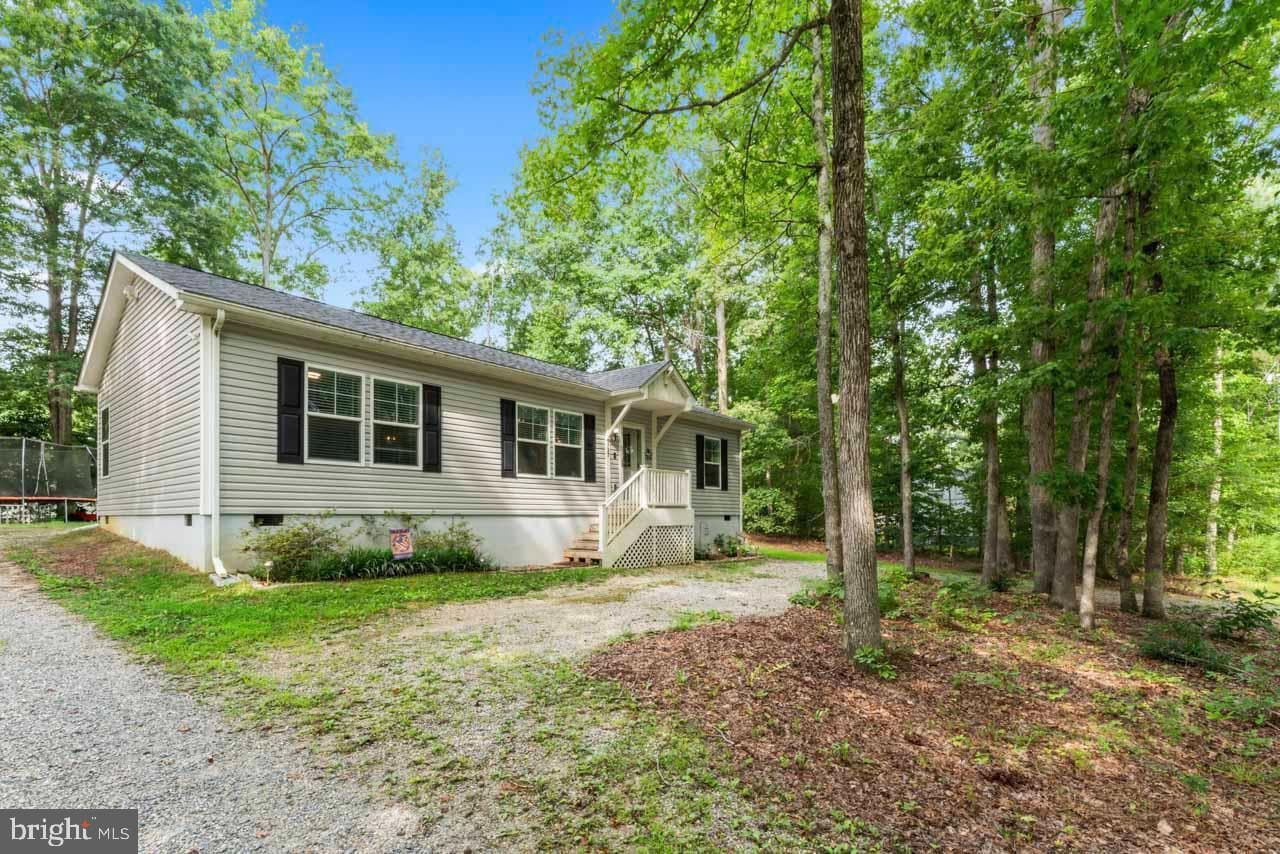 127 Bunker Hill Drive photo 1