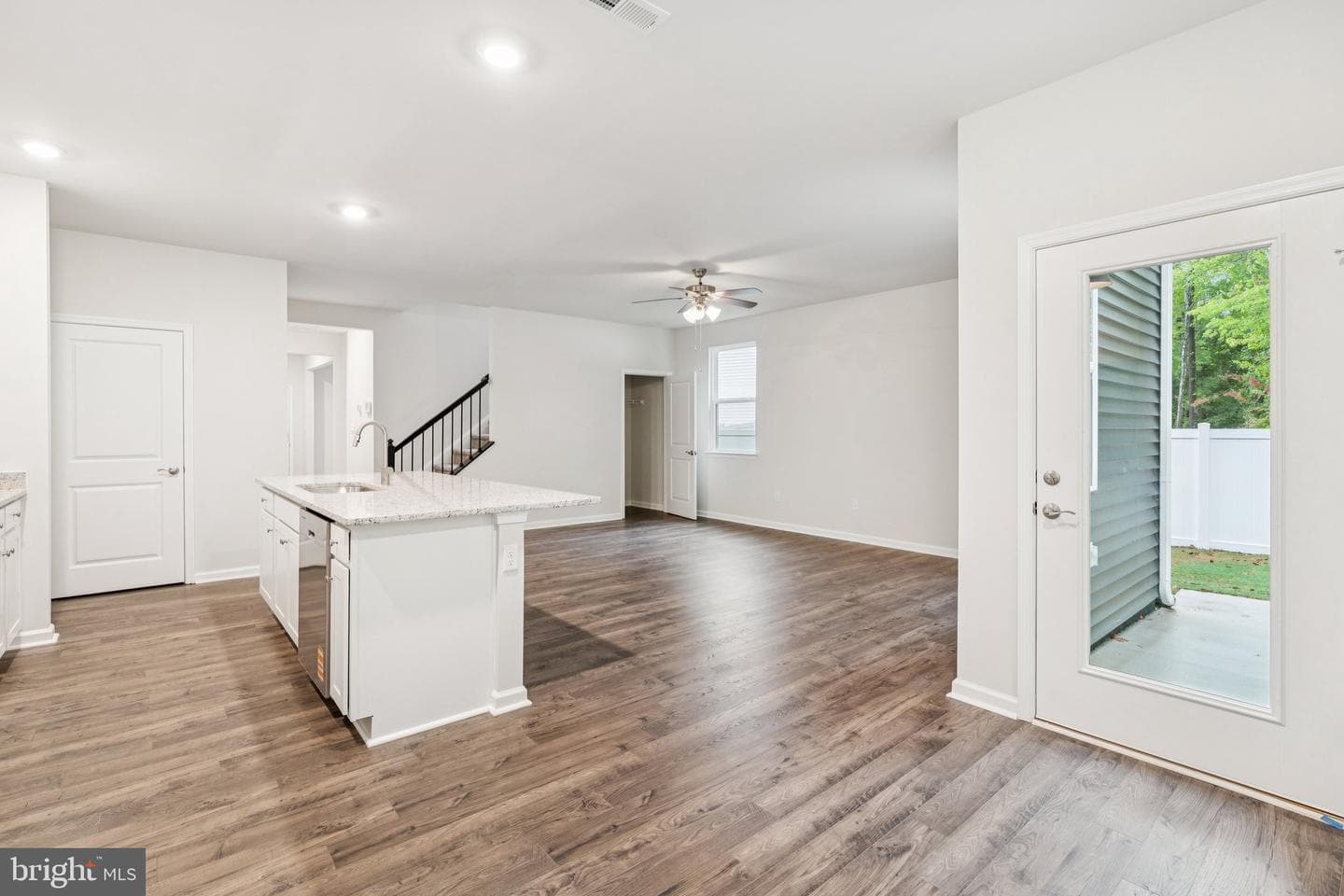 6322 Sterling Way photo 5