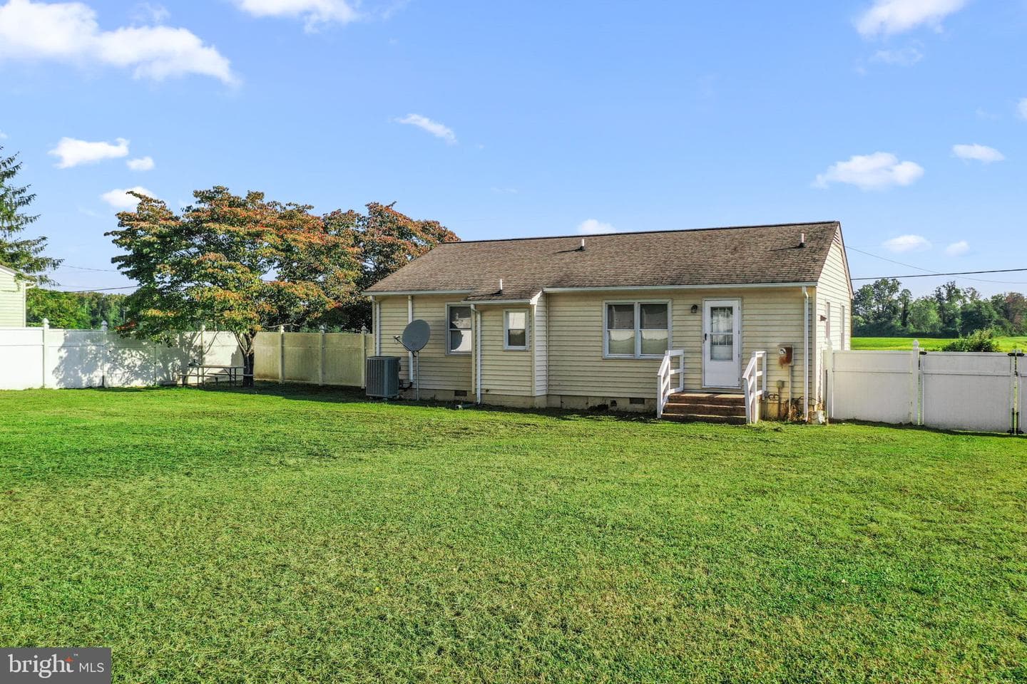 1591 Mt. Landing Road photo 3