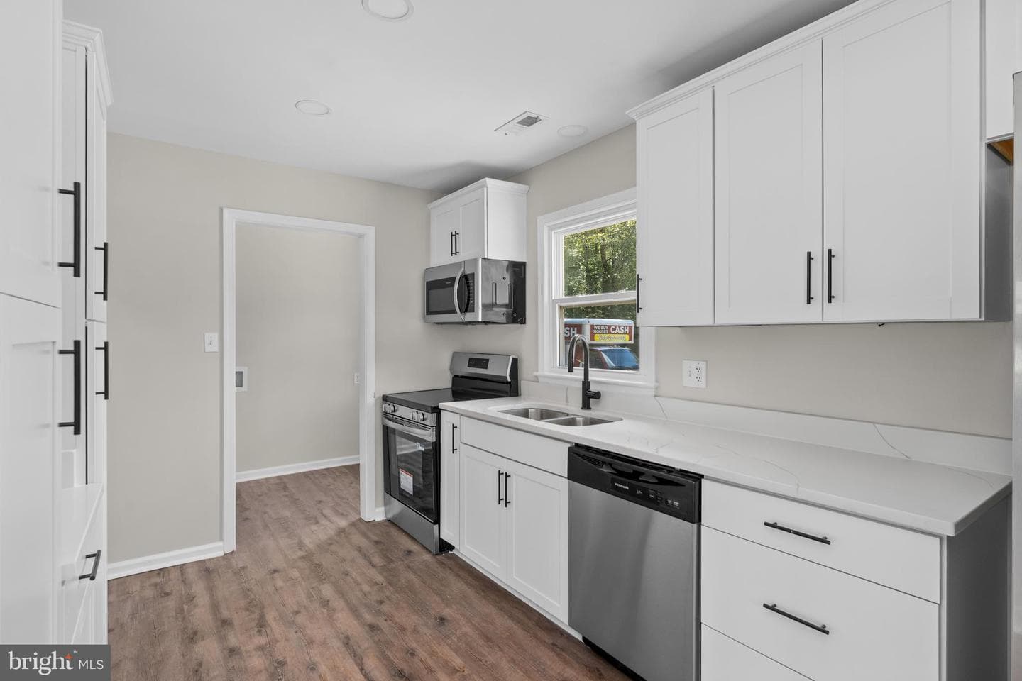 10558 Tidewater Trail photo 4