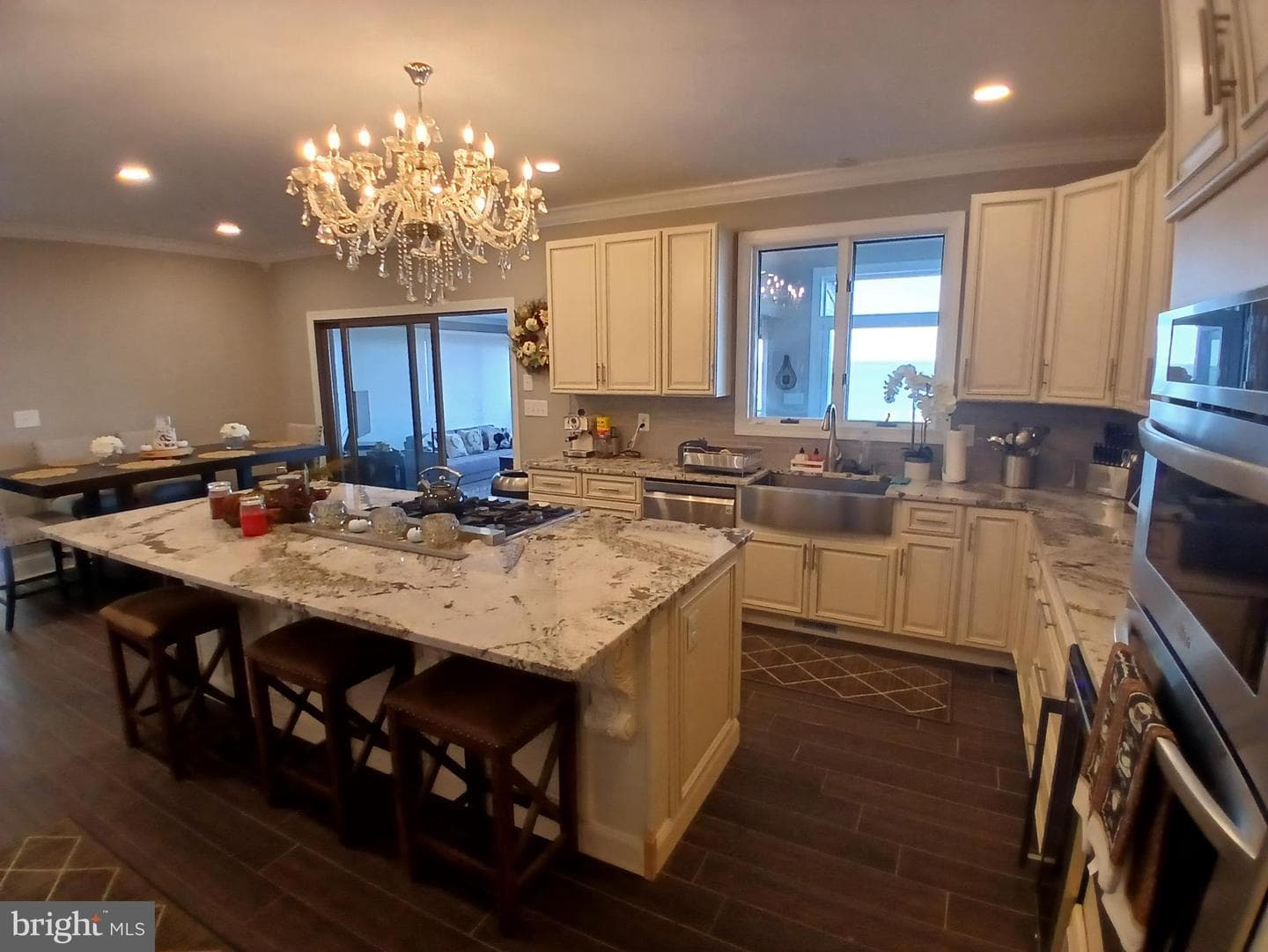 393 Daingerfield Road photo 3