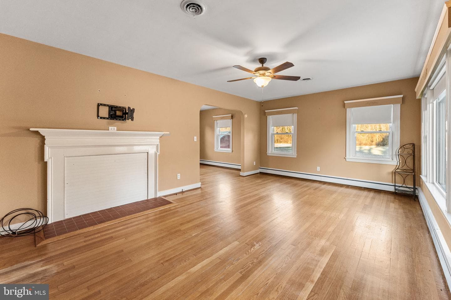 501 Essex Street photo 9