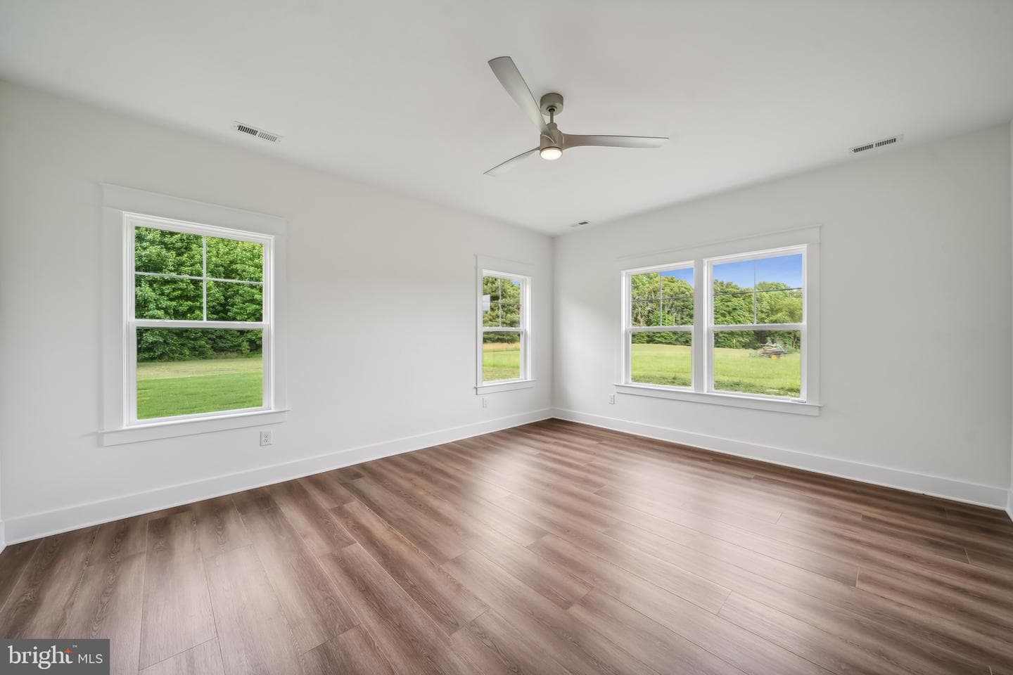 114 Logan Way photo 17