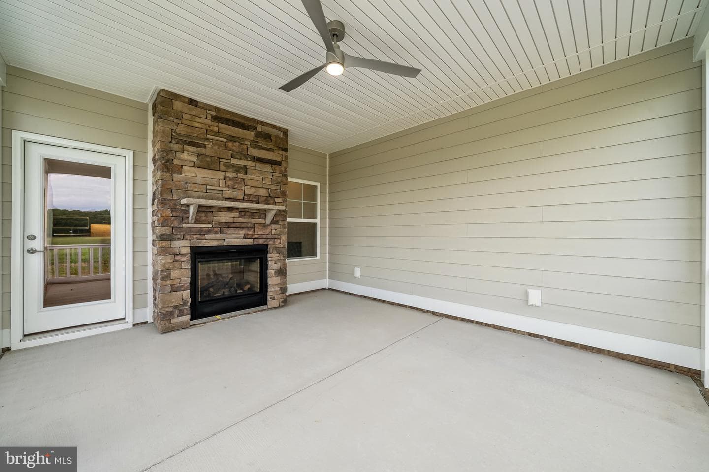 114 Logan Way photo 27