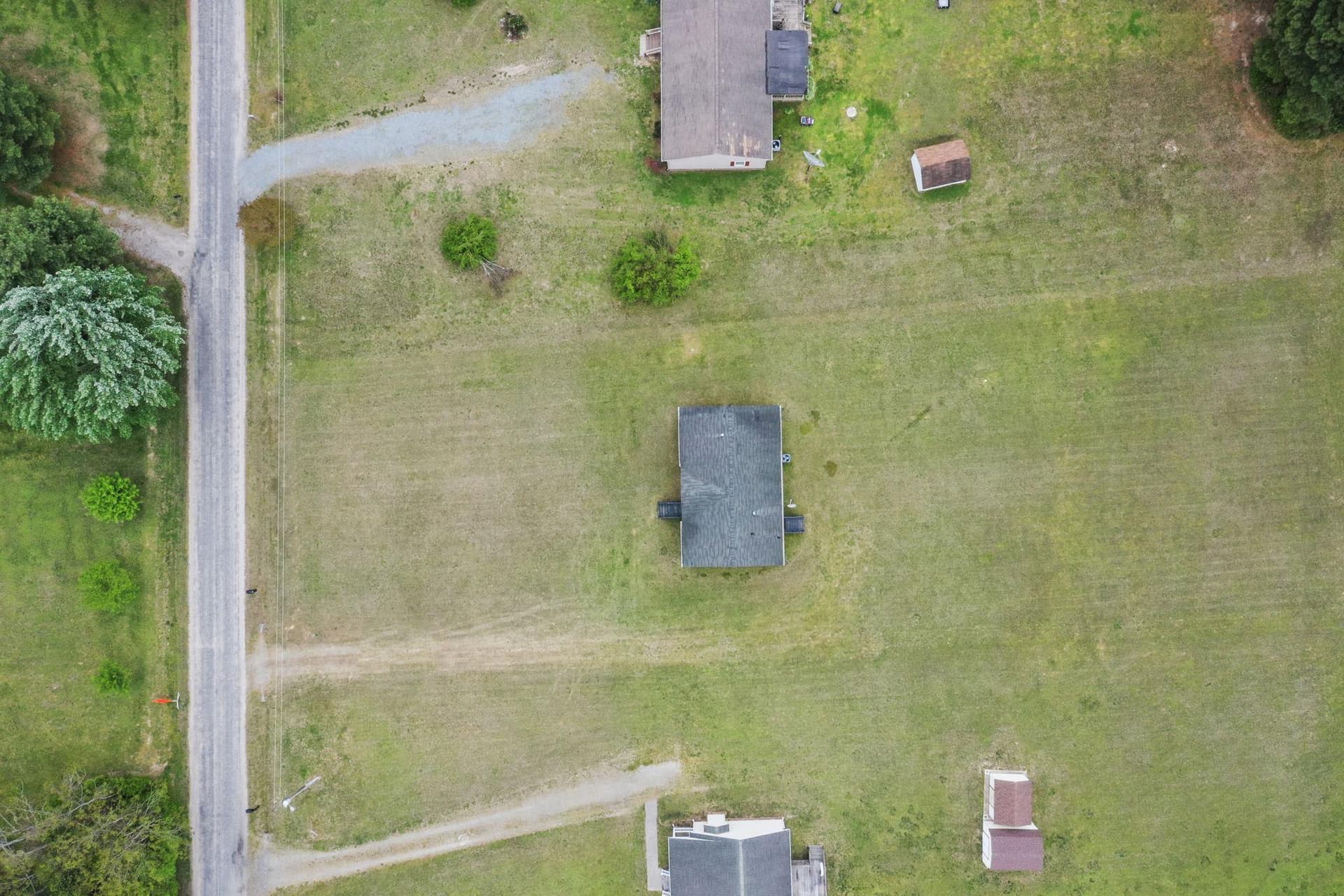 112 Church Hill Rd photo 3