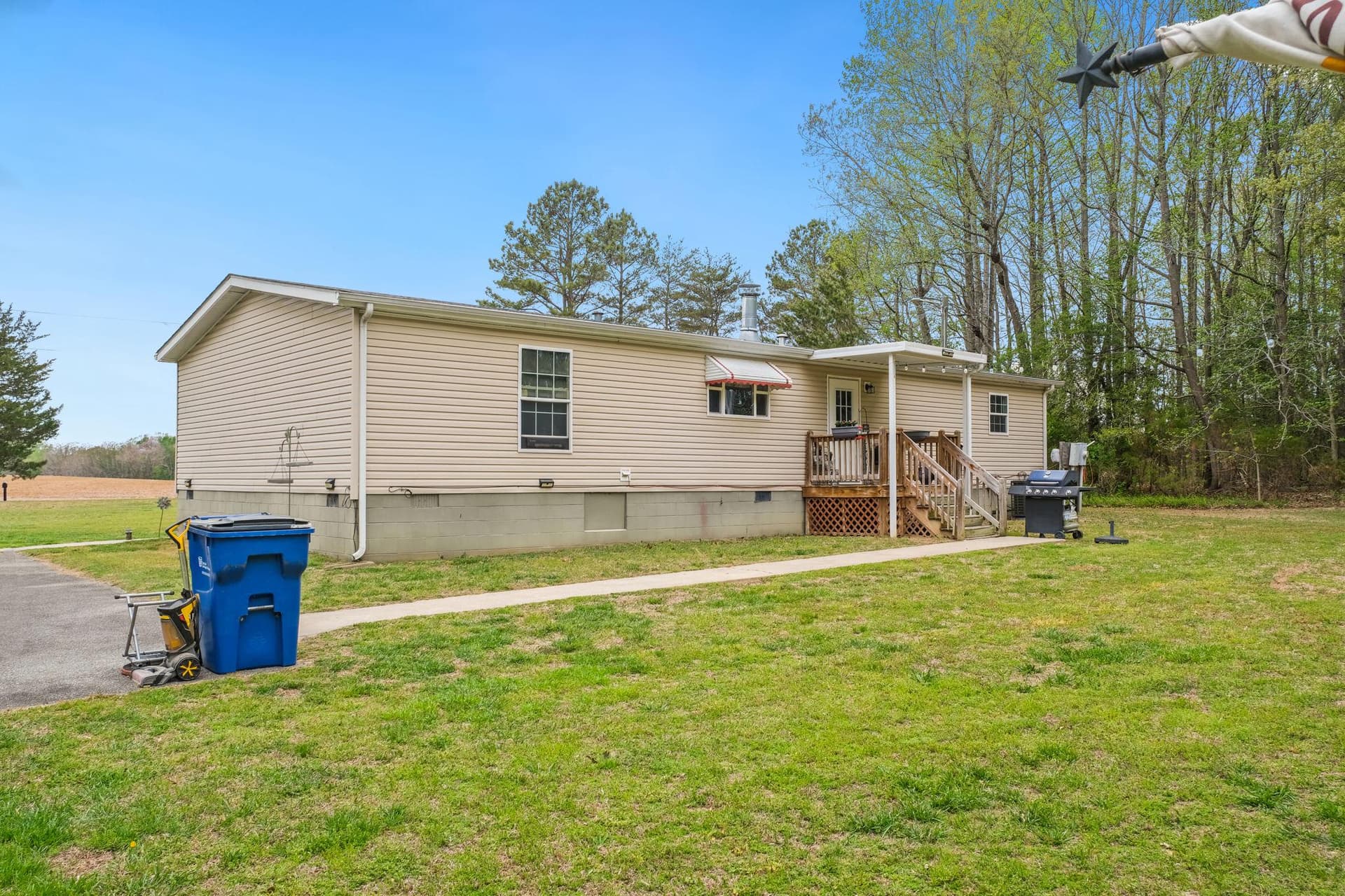 986 Lewis Level Road photo 4